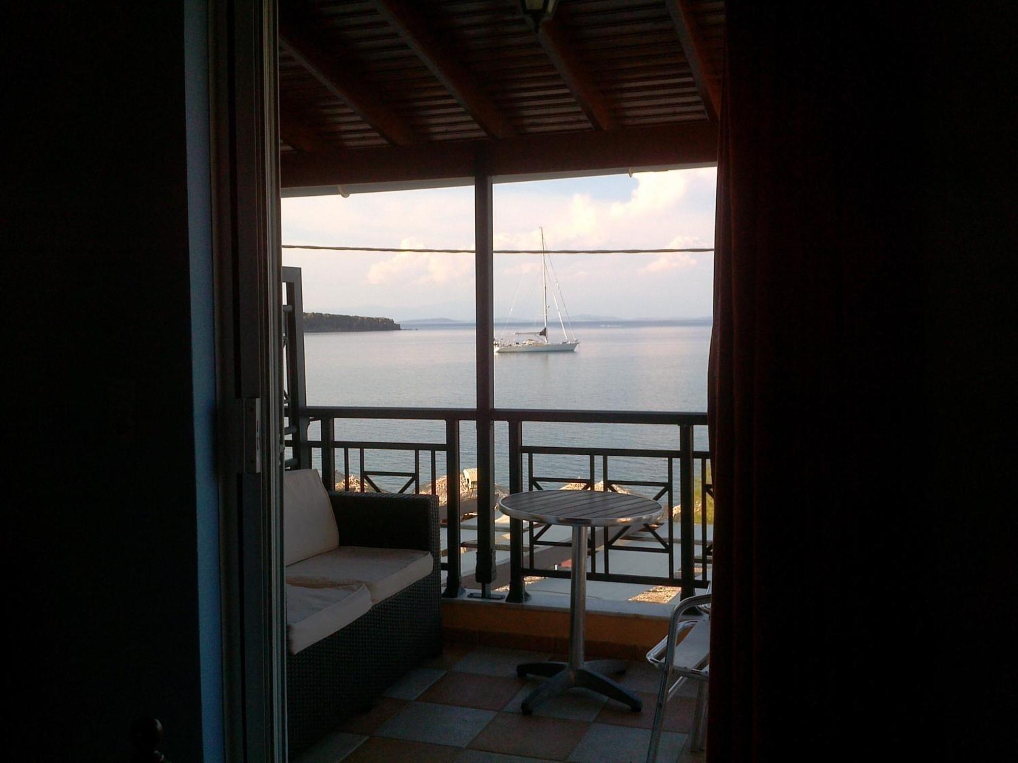 9 Musses Hotel Apartments Skala Mistegnon 객실 사진