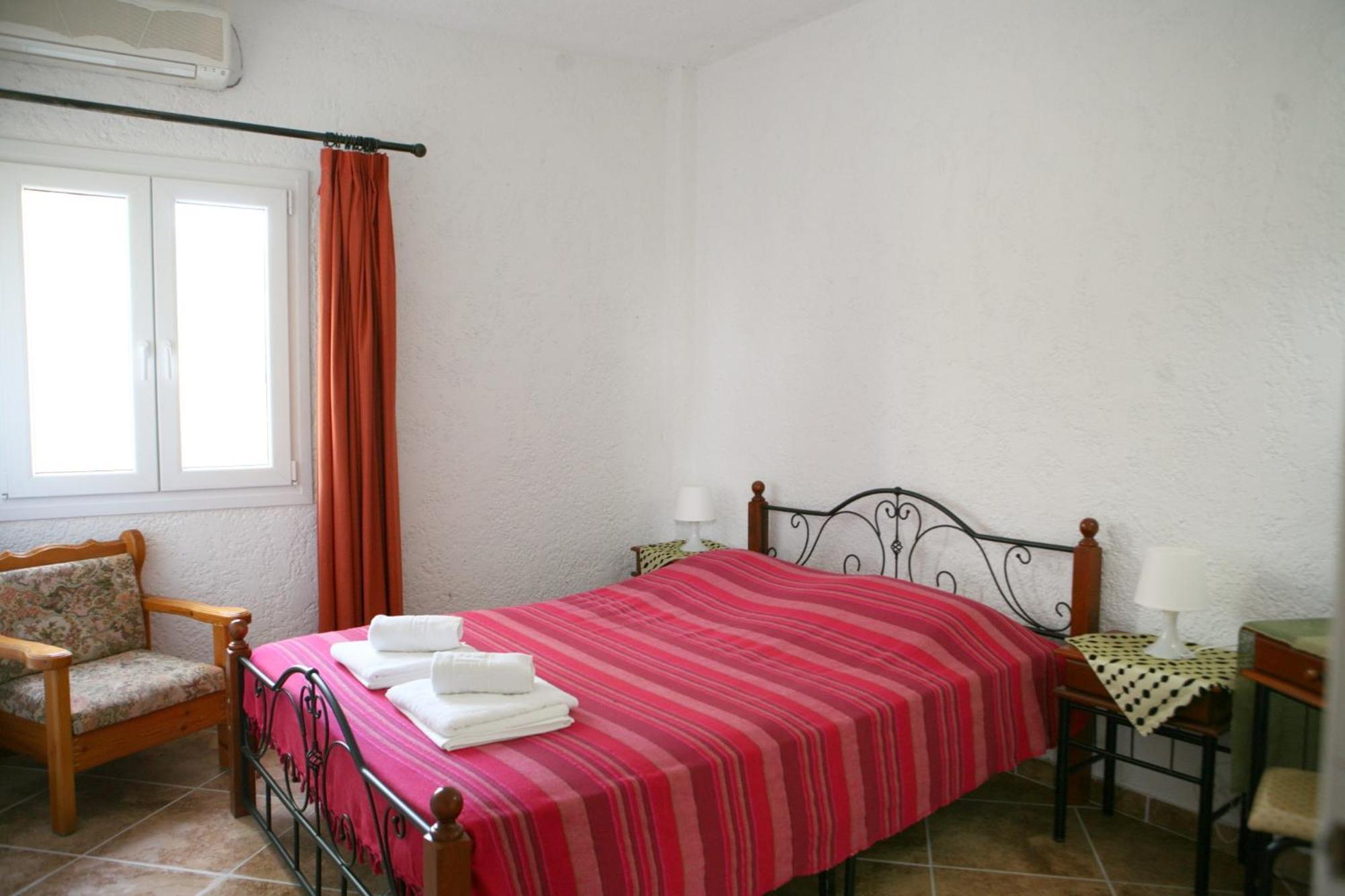 9 Musses Hotel Apartments Skala Mistegnon 객실 사진