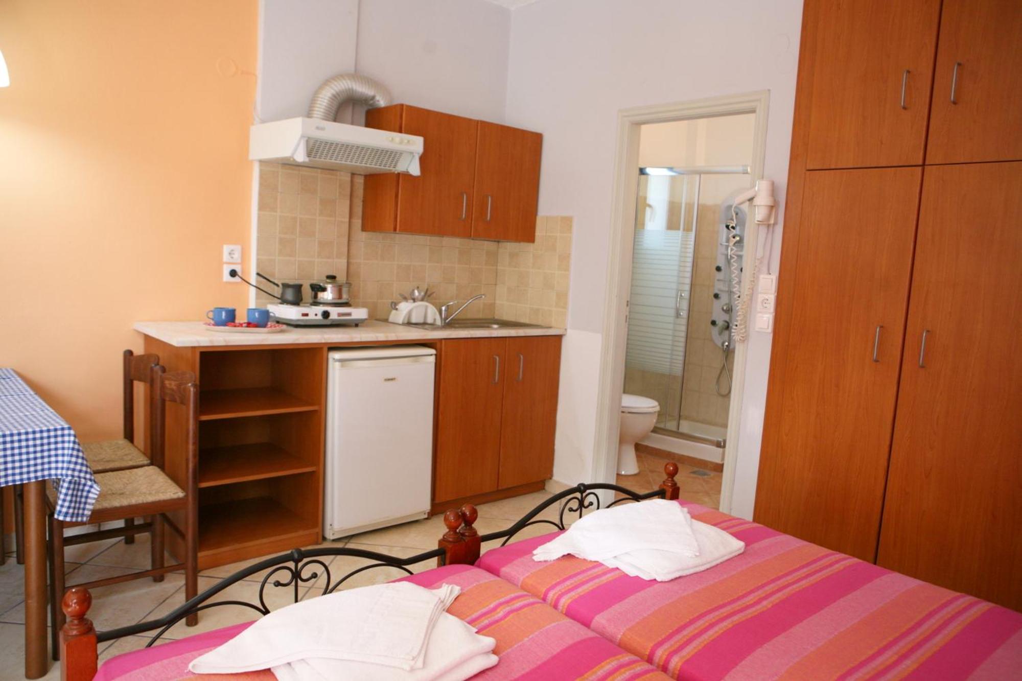 9 Musses Hotel Apartments Skala Mistegnon 객실 사진