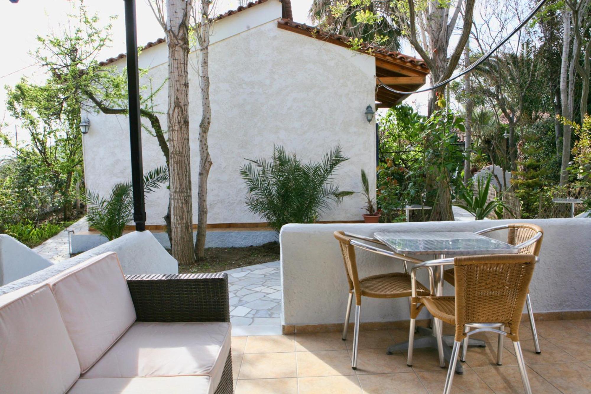 9 Musses Hotel Apartments Skala Mistegnon 외부 사진