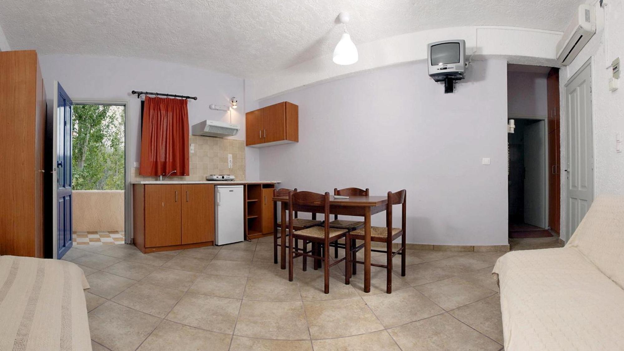 9 Musses Hotel Apartments Skala Mistegnon 객실 사진