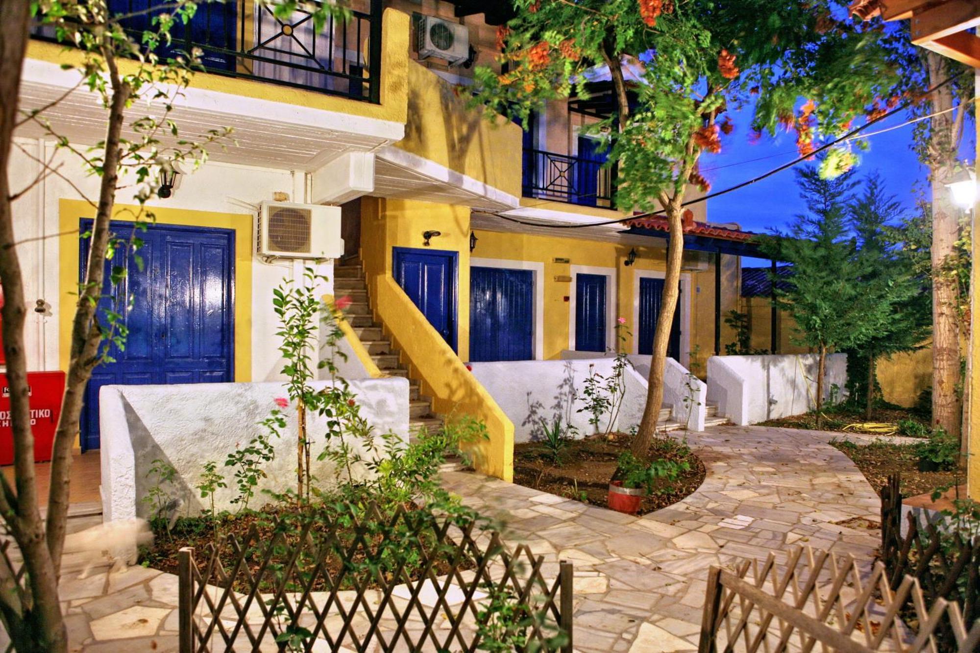 9 Musses Hotel Apartments Skala Mistegnon 객실 사진