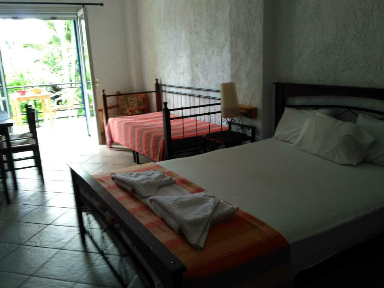 9 Musses Hotel Apartments Skala Mistegnon 외부 사진